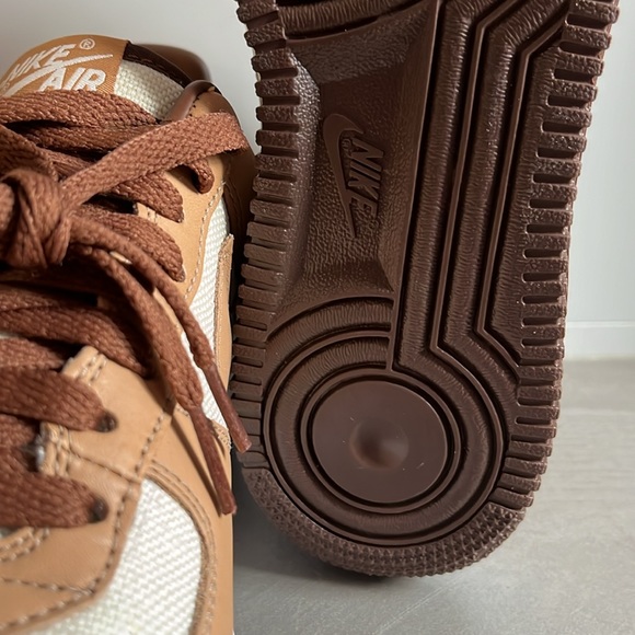 Nike Air Force 1 QS Natural, Underbrush and Acorn Sneakers - Picture 6 of 12